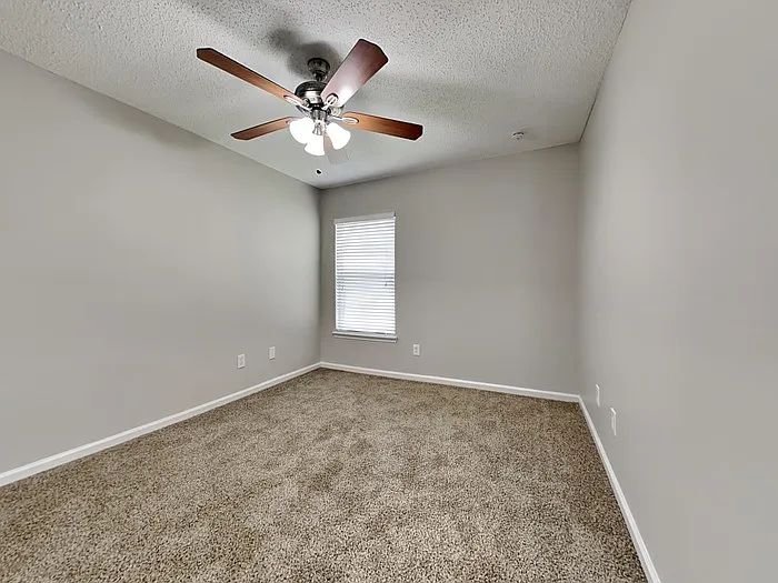 6463 Silk Leaf Ln — Photo 17