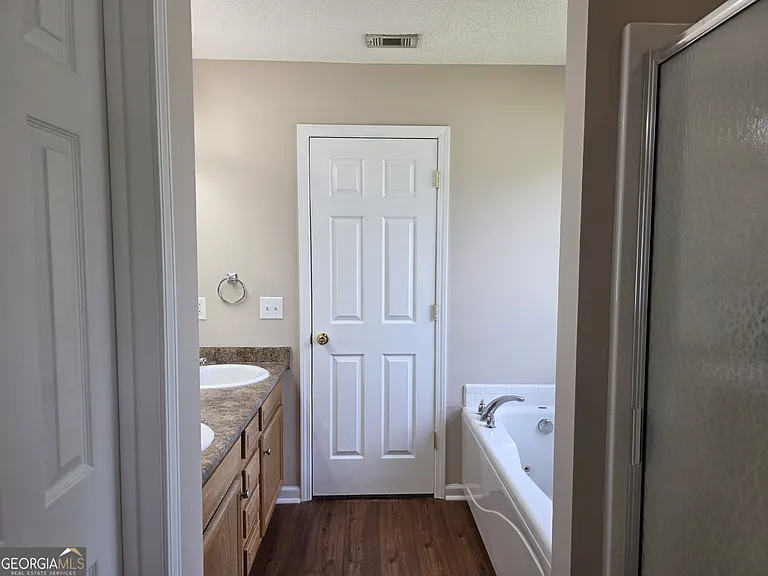 301 Aspen Arbor — Photo 11
