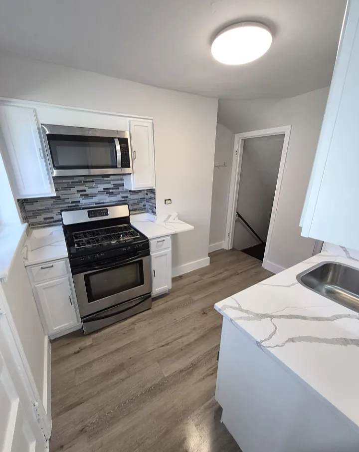 2 bed, 1.5 bath, 980 sqft, $1,475 — Photo 4