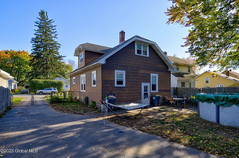 5th image of 10 Lockrow Boulevard