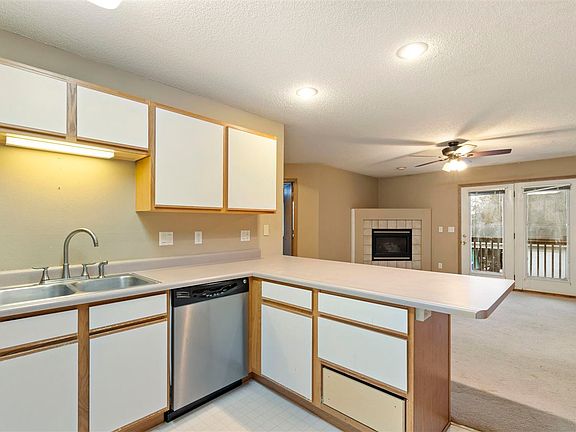 4th image of 110 Shannon Dr Unit 6