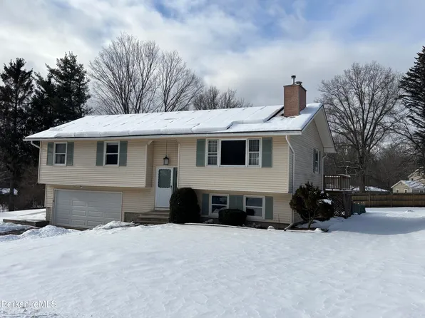 39 Barton Hill Rd, Dalton, MA 01226