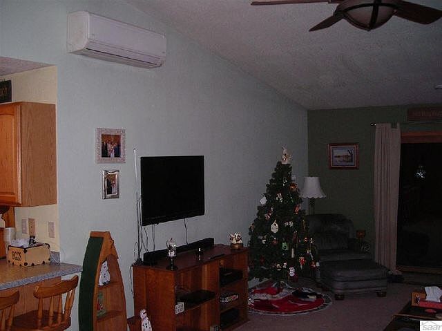 2nd image of 3067 S Milwaukee Ave
