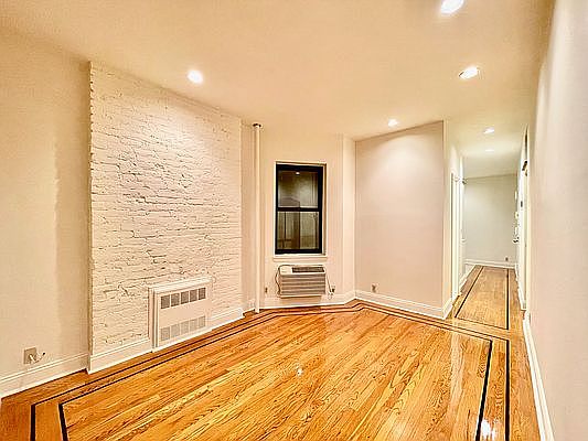 3rd image of 322 E 34th St APT 2b