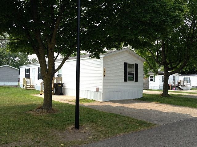 2nd image of 150 Lichfield Dr SW