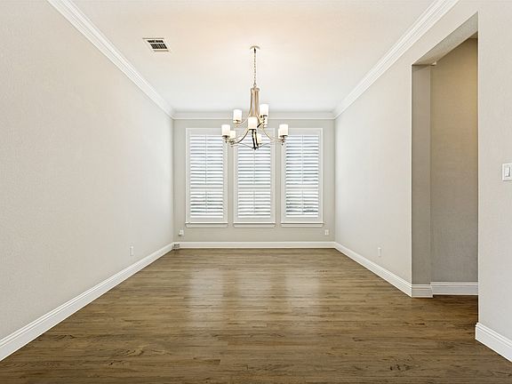 5th image of 17605 Crabapple Ct