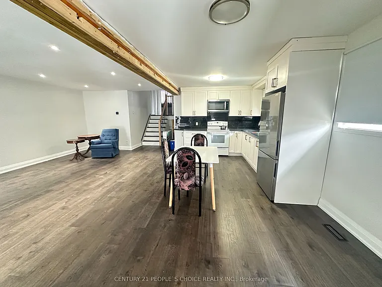 82 John Lindsay Ct #UPPER — Photo 4