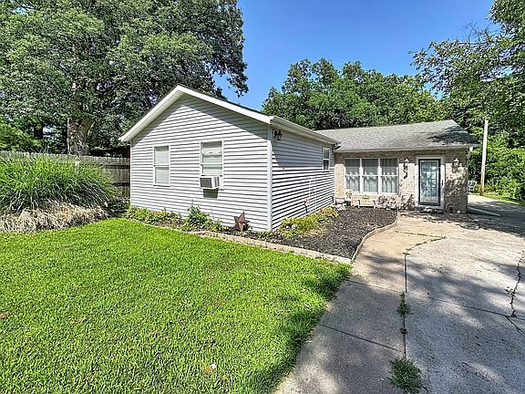 3rd image of 1216 54th Street Ct