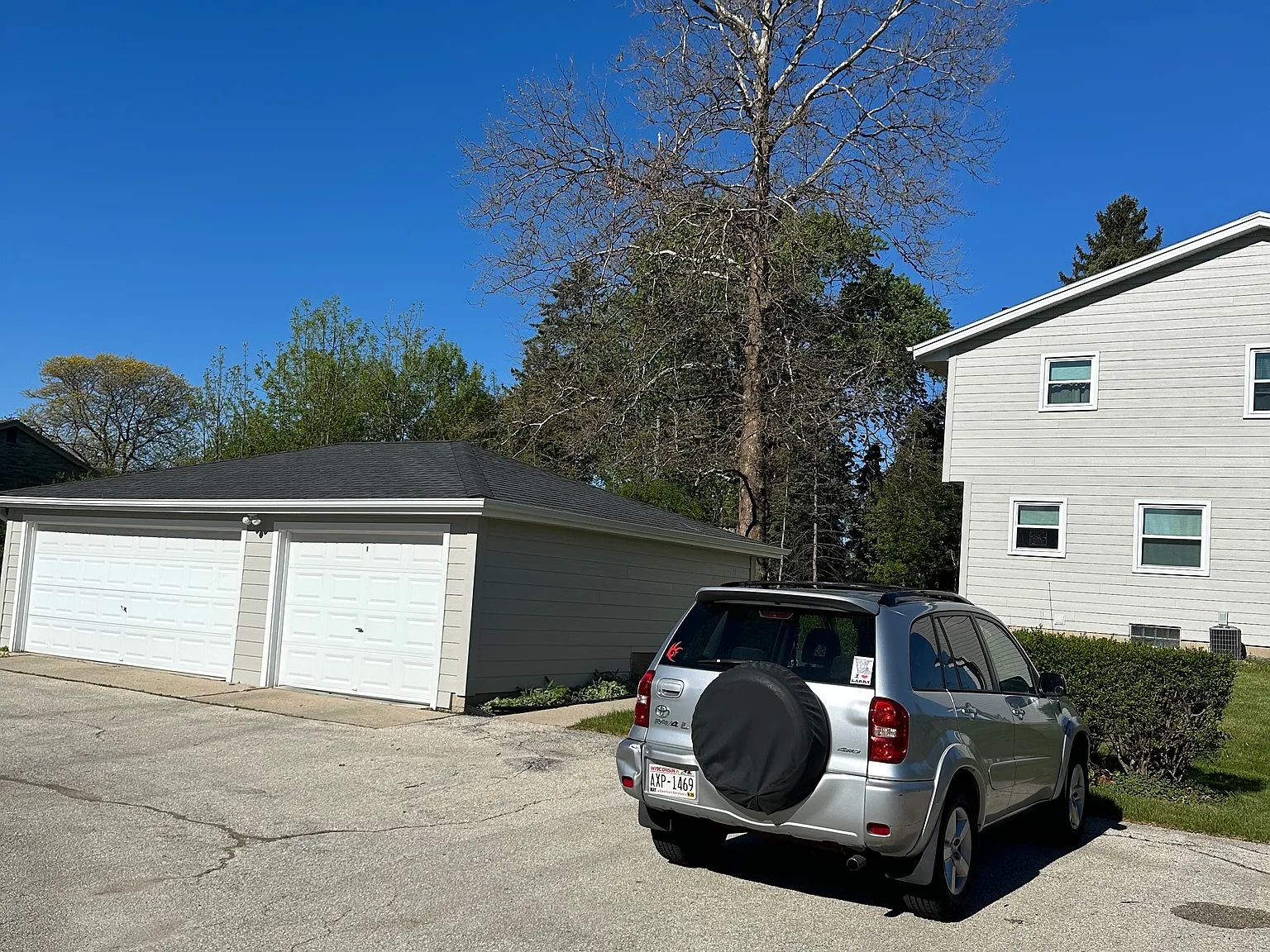 3 bed, 1.5 bath, 1400 sqft, $2,200 — Photo 2