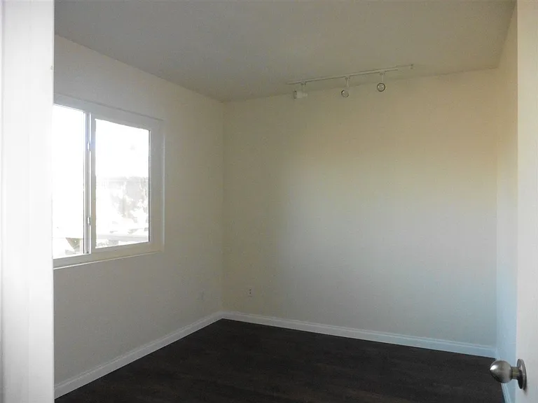 1500 Knob Hill Rd — Photo 7