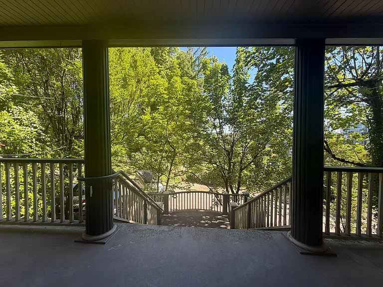1314 SW Hall St — Photo 5