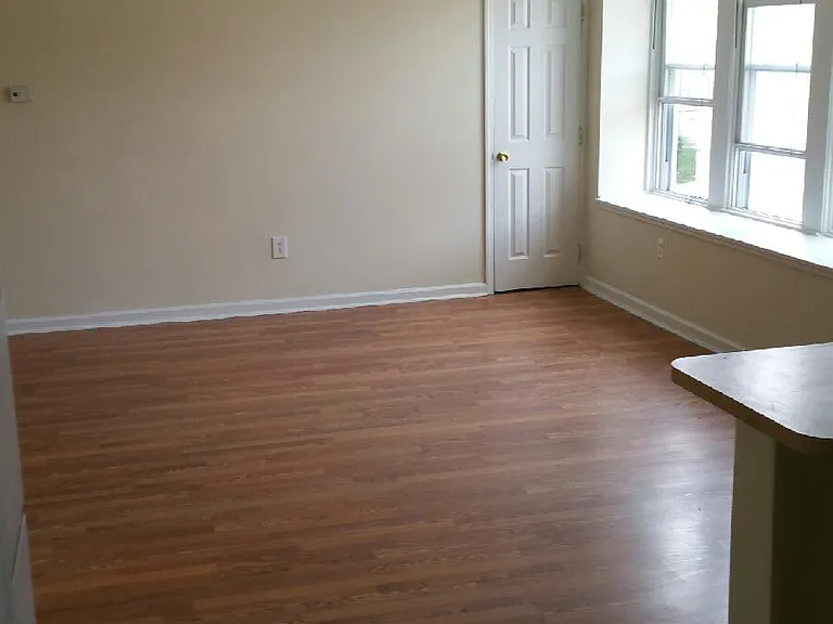 1311-13 S 52nd St #6 — Photo 5