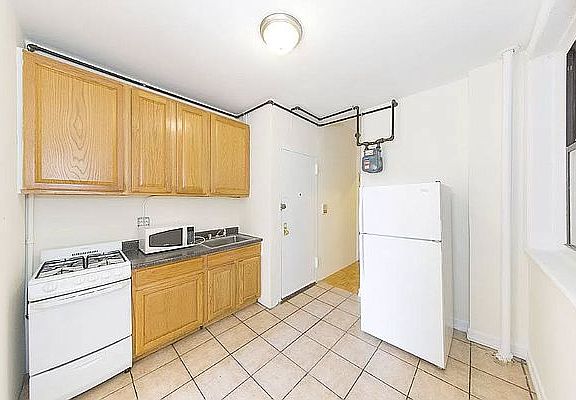 2nd image of 61 E 3rd St APT 1