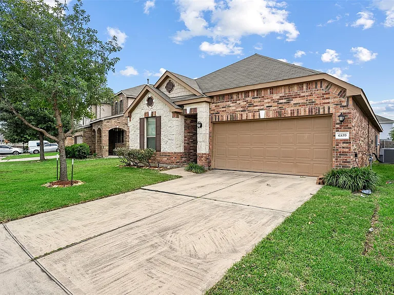 6530 Bayliss Valley Ln — Photo 2