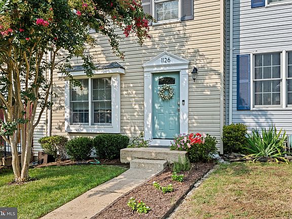 3rd image of 1126 Riverboat Ct