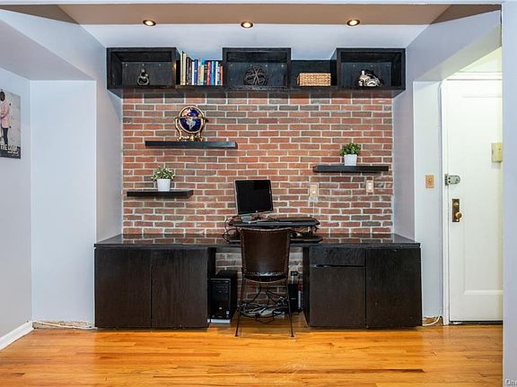4th image of 30 Ehrbar Ave APT 619
