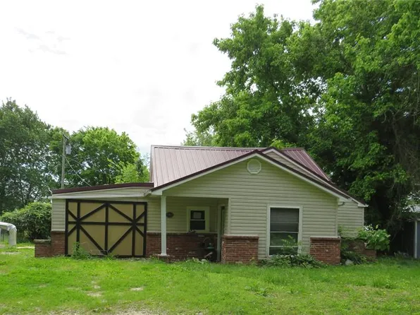 90 W Blue Bird Ln, Leasburg, MO 65535