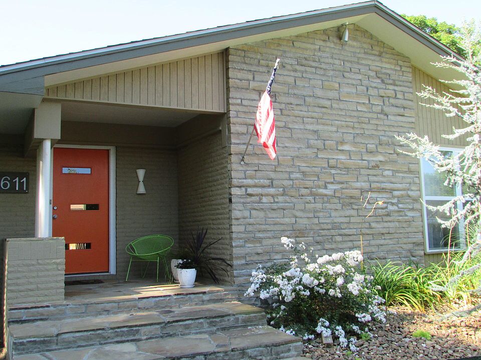 1st image of 1611 Bradley Ln