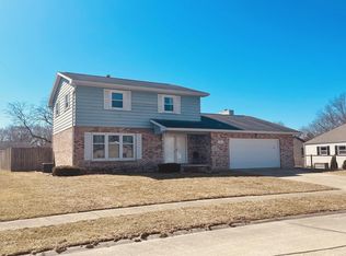 1022 Lancaster Ct, Rantoul, IL 61866