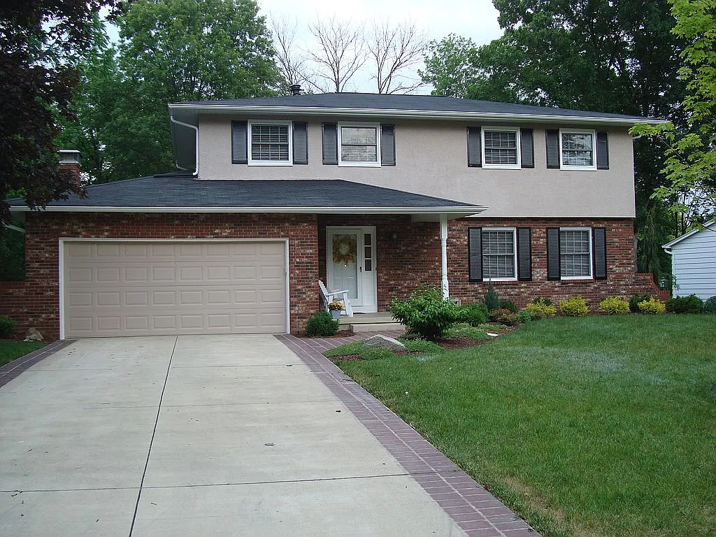 7966 Fairway Dr photo 1
