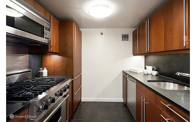 Rented by Douglas Elliman | media 11