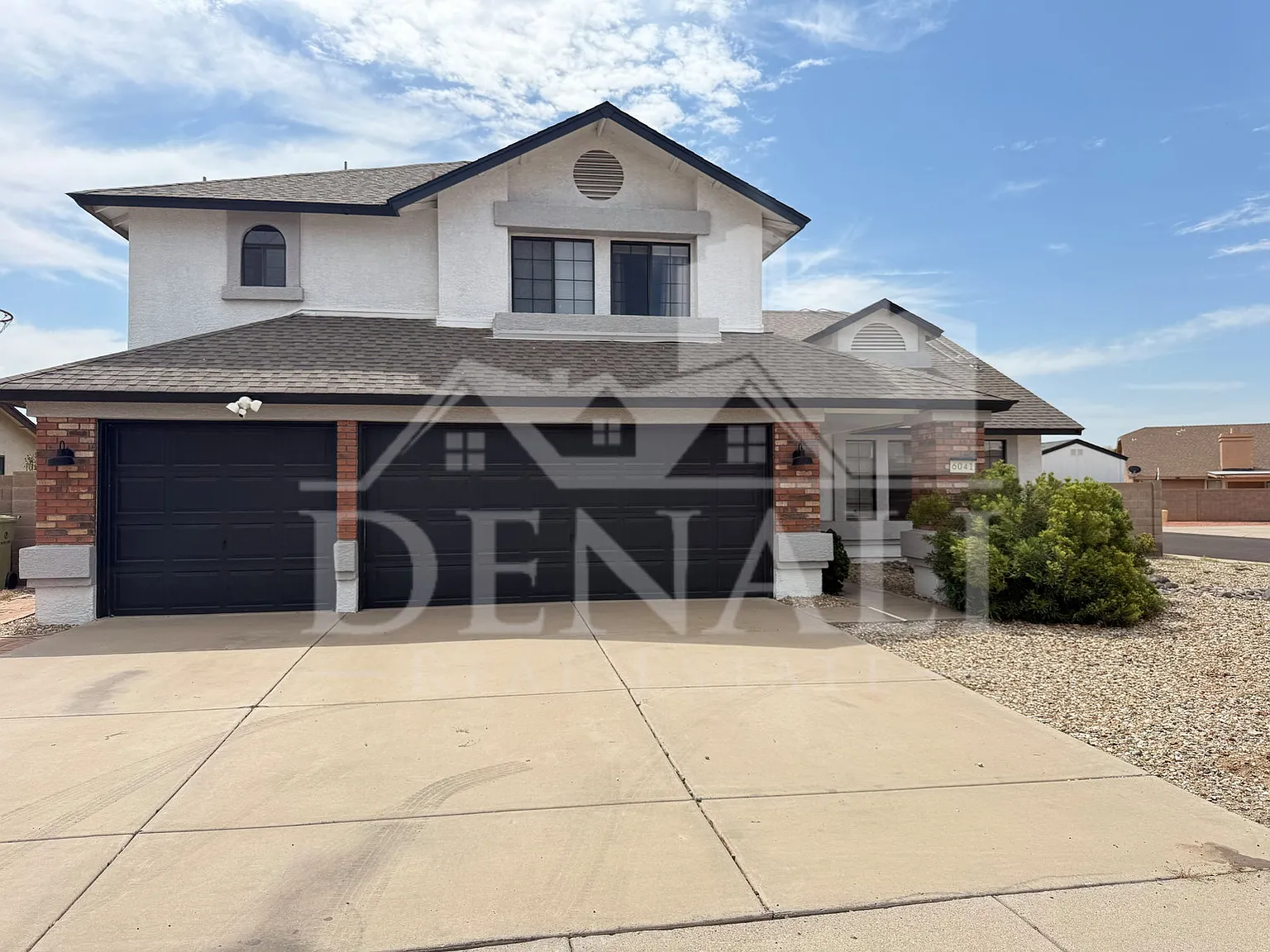 4 bed, 3.0 bath, 2362 sqft, $3,000 — Photo 2