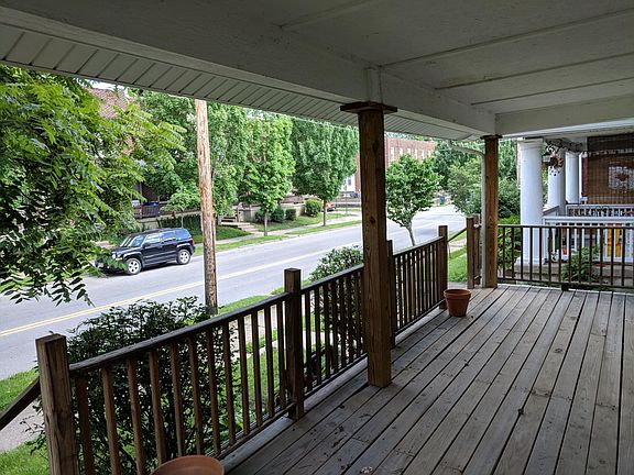 2nd image of 2515 Indianola Ave #2513