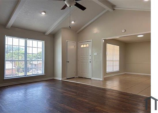 4th image of 4122 Southpark Dr