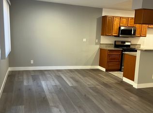 Lincoln Gardens Townhouse Apartments, Glendale, CA 91205