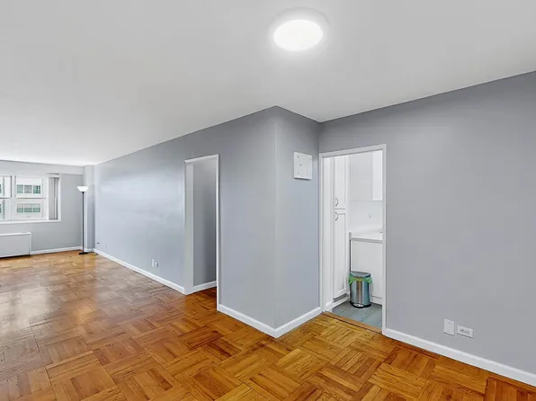 66-36 Yellowston Boulevard image 1 of 42