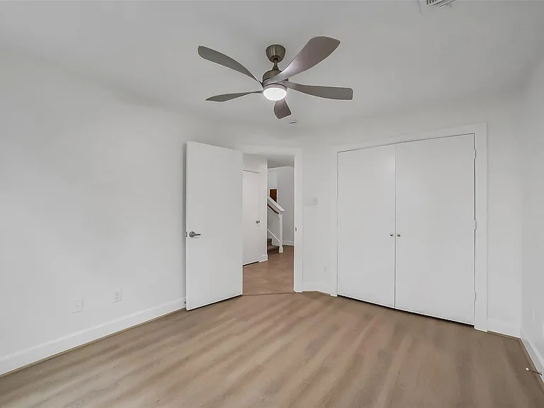 650 Westcross St #70 — Photo 12