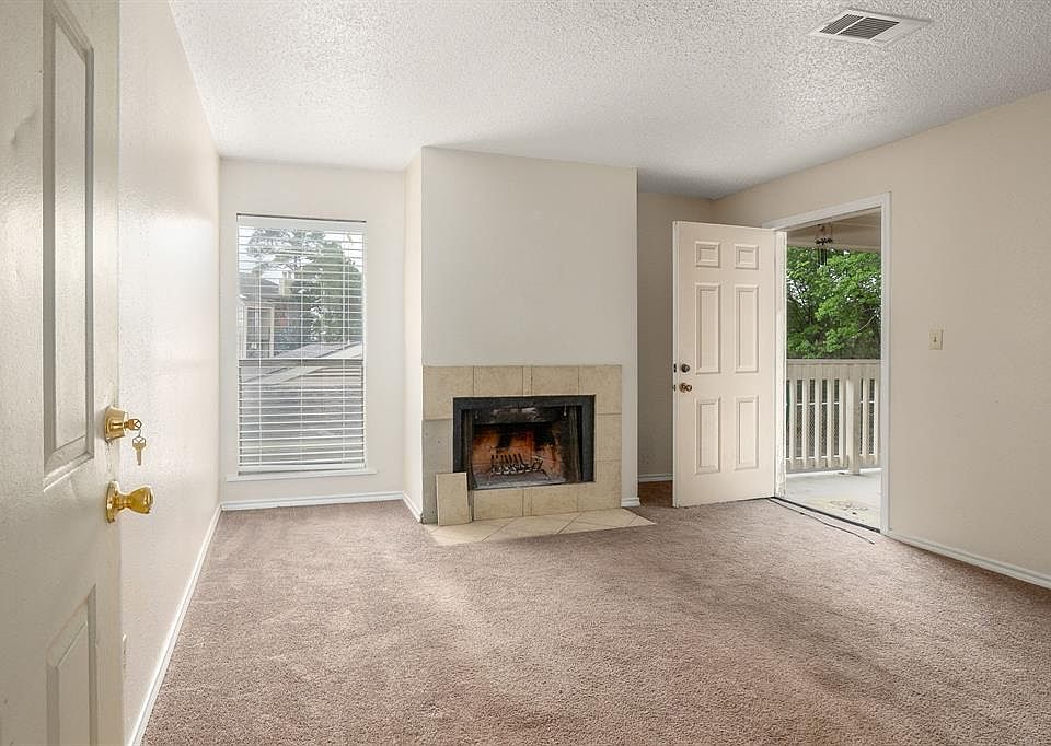 1st image of 2501 Gulf Fwy APT 7A