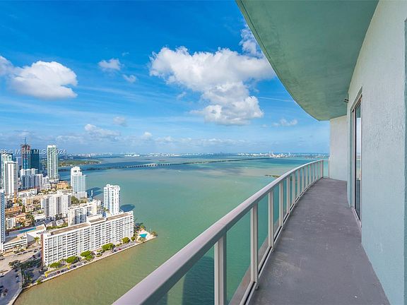 5th image of 1900 N Bayshore Dr APT 4804