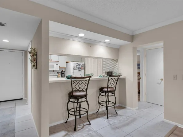37 Plantation Dr APT 204, Vero Beach, FL 32966
