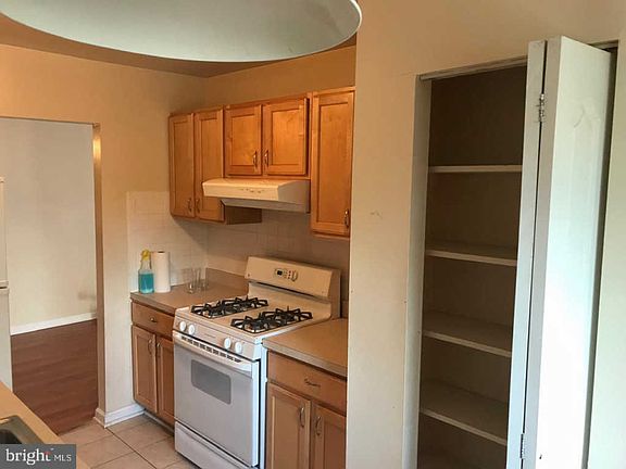 2nd image of 5933 Quantrell Ave APT 303