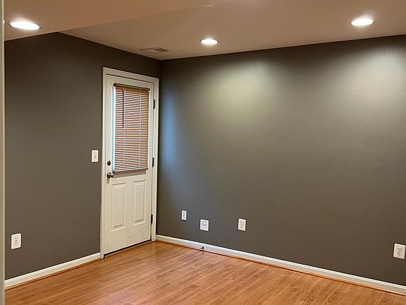 2nd image of 43172 Fleur Dr