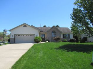 6261 Boulder Dr, Flushing, MI 48433