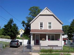 24 Bevier St, Springfield, MA 01107