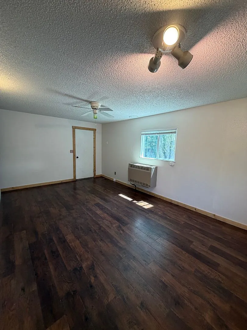 1511 Phillips — Photo 3