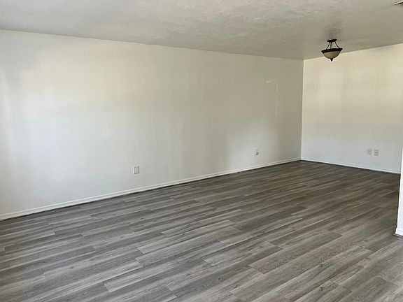 3rd image of 5801 Marble Ct