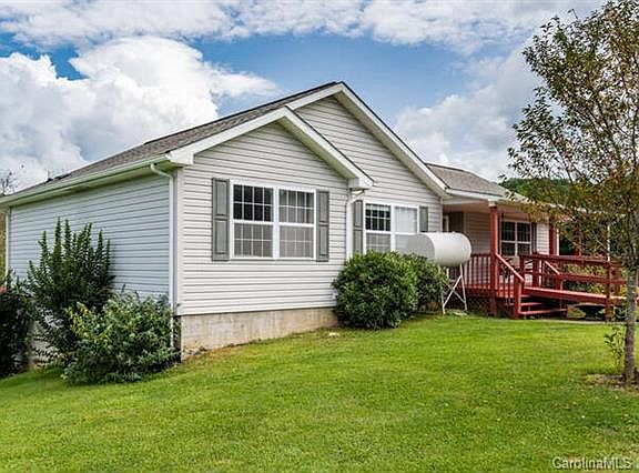 2nd image of 73 Bamboo Ln