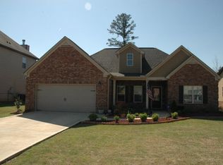 1106 Hampstead Ln, Opelika, AL 36801