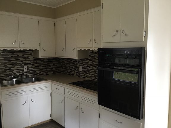 3rd image of 416 Highland Ave