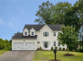 27 Breakwater Ln, Windsor, CT 06095