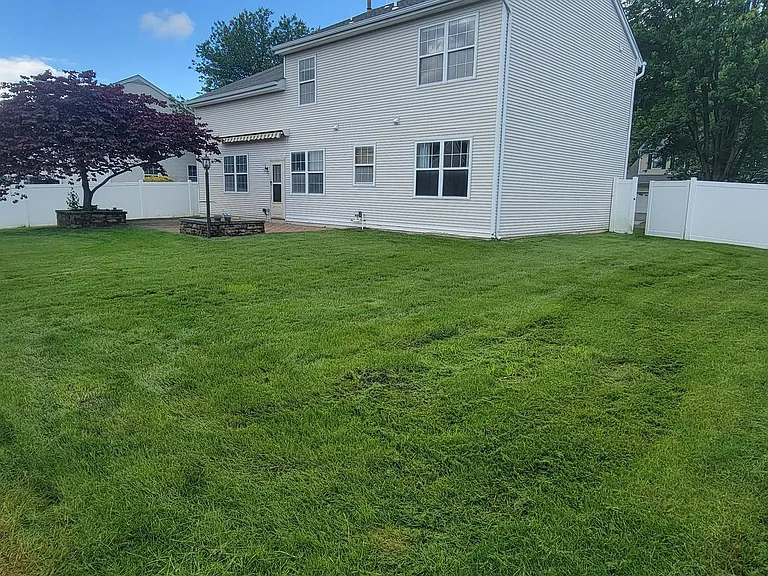35 Oakmont Ter — Photo 6