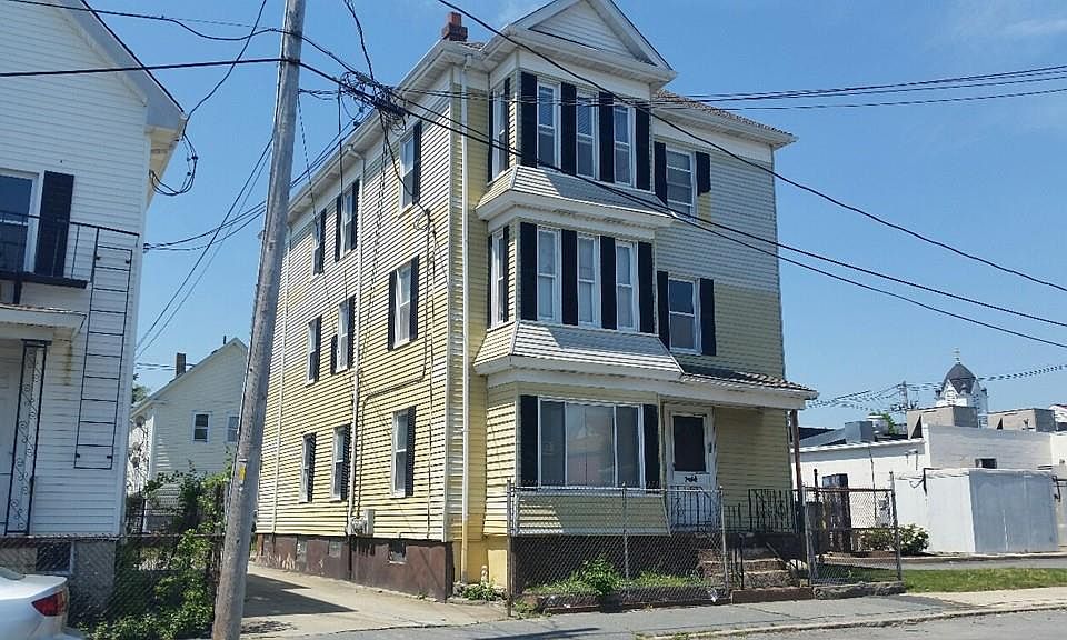 1st image of 23 Cotter St #2
