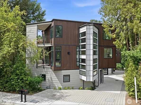 427 102nd Avenue SE, Bellevue, WA 98004