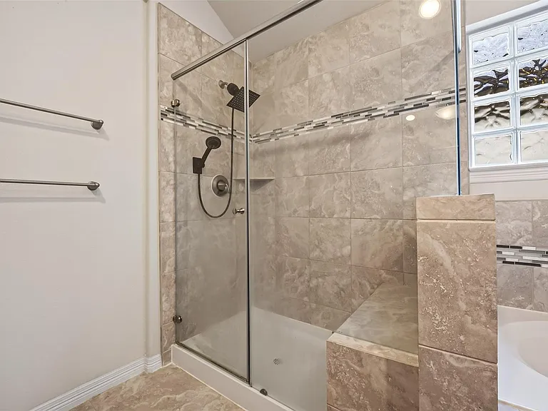 2707 Shadybrook Meadow Dr — Photo 35