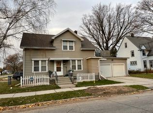 932 Bell Ave, Sheboygan, WI 53083