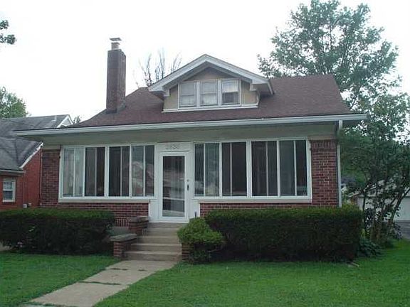 2nd image of 2838 Eleanor Ave